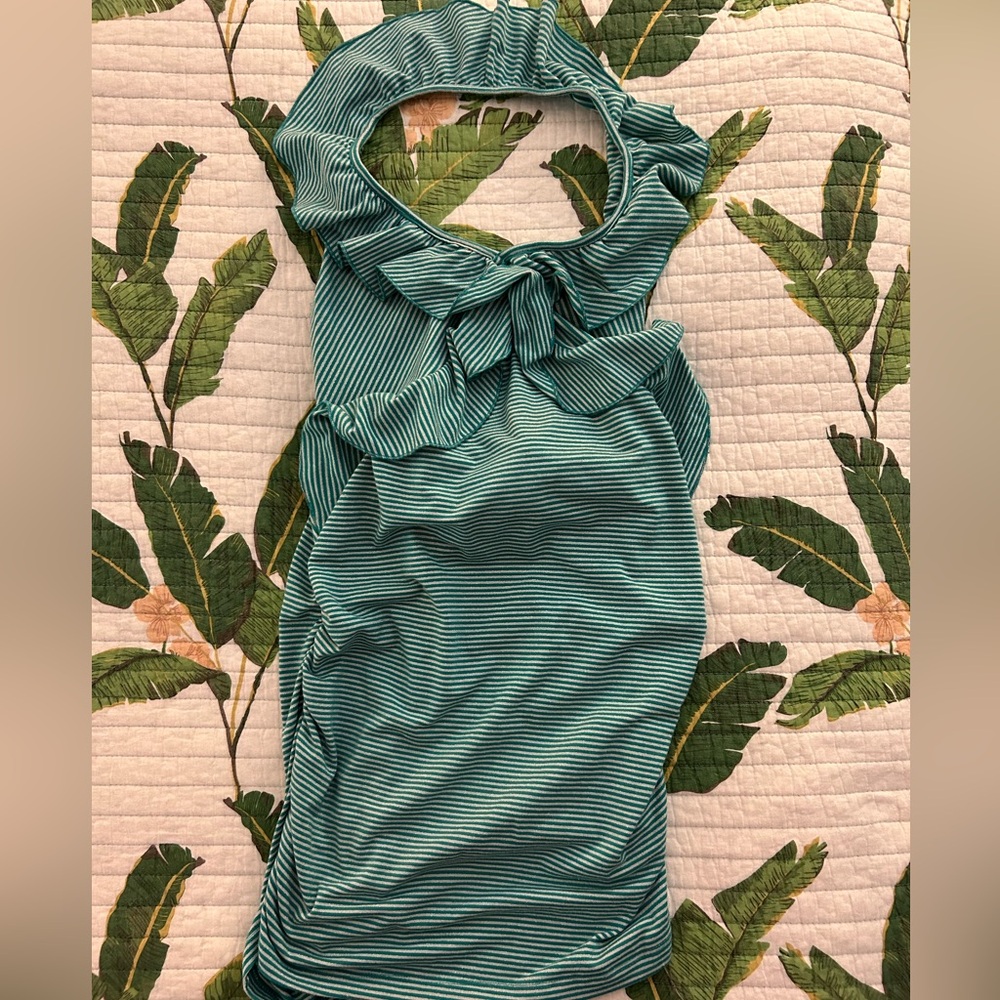 2b Bebe Halter Shirt Size Large